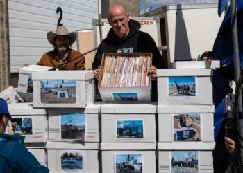 Elections Alberta set to begin verifying signatures on separatist referendum petition