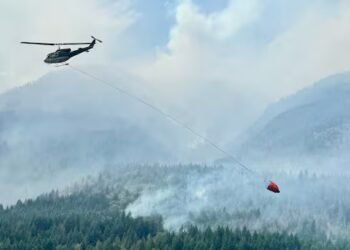 Highway 1 reopens in Fraser Canyon, but twin wildfires remain out of control