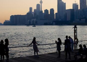 Toronto under air quality warning due to wildfire smoke after city swelters in extreme heat