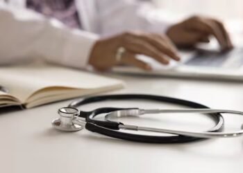 Millions of Canadians struggle to get specialist health care: StatsCan report