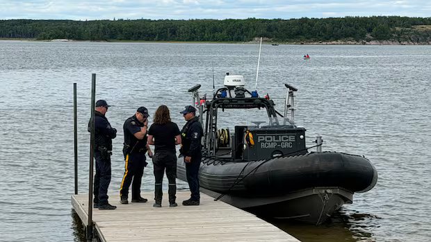 ‘Just want them to come home’: Family of 2 boys missing in Manitoba lake in pain, says lodge owner