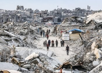 Al-Riyadh newspaper | Gaza is under bombardment again amid continuing violations of the truce