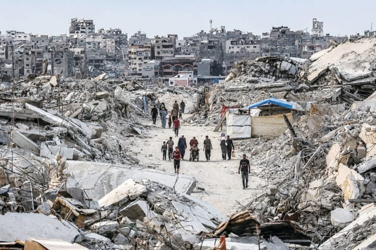 Al-Riyadh newspaper | Gaza is under bombardment again amid continuing violations of the truce