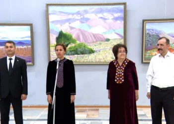 An art exhibition featuring works by Natalia Kalugina and Gennady Osipov has opened in Ashgabat