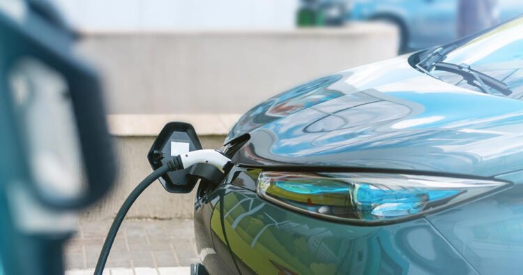For the first time in history: Electric cars have overtaken gas stations in Europe