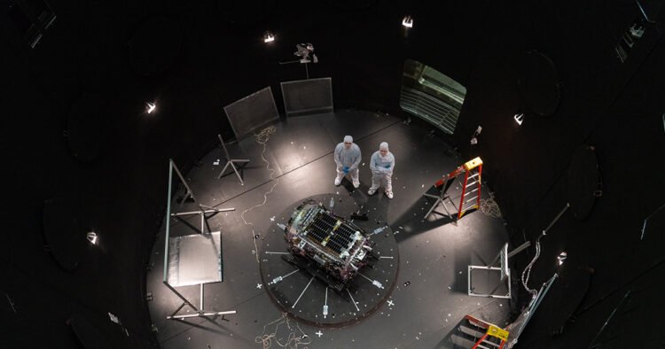 NASA launches mission to rescue Swift telescope