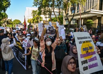 Elite maneuvers put student movements at risk – Politics