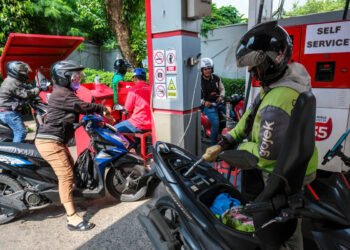 Motorists switch fuels, queue longer amid fuel price hike – Jakarta