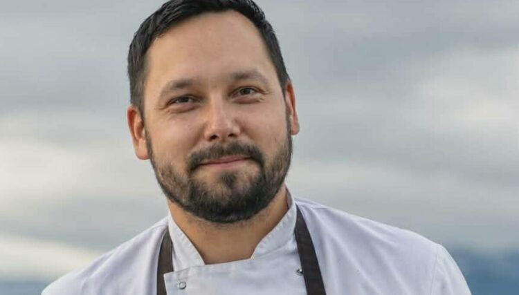 Chef goes his own way