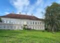 Manor loses heritage status after rare murals destroyed | News