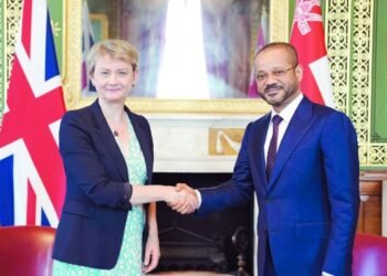 Sayyid Badr, UK Foreign Secretary discuss relations