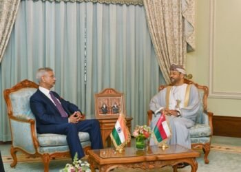 Sayyid Badr and the Indian FM discuss maritime navigation in the Hormuz