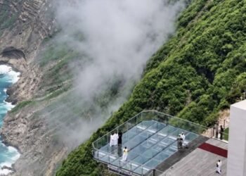 Shaat Glass Viewpoint enhances Dhofar’s tourism appeal