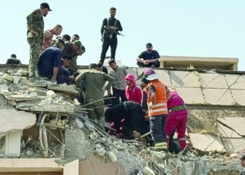 Fear of war’s spread as armed fighters struck in Iraq