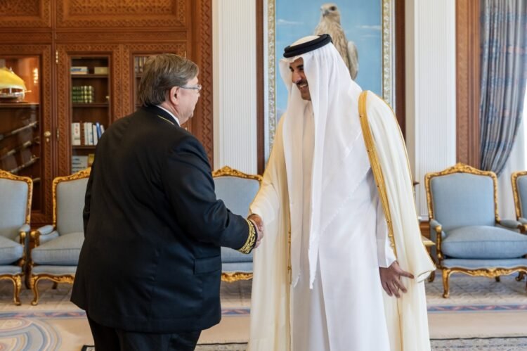 His Highness awards the ambassadors of Kazakhstan and Russia the Al Wajbah Medal