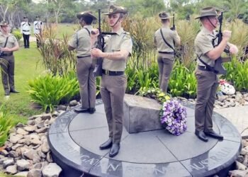Brunei tour guides attend talk on Borneo history