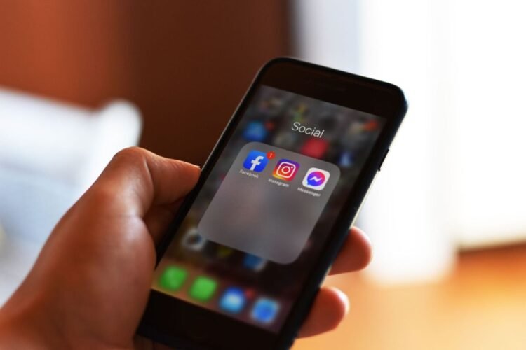 Could the EU force Instagram and Facebook to end ‘addictive designs’?