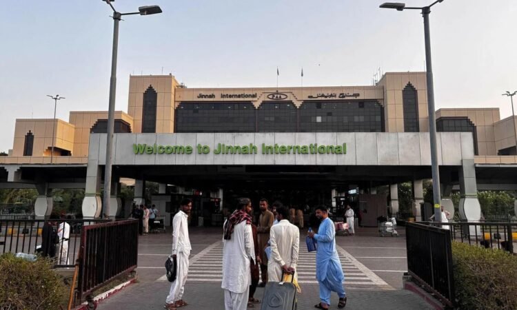 Canadian sentenced to eight years in prison for attempting to take excess foreign currency out of Pakistan