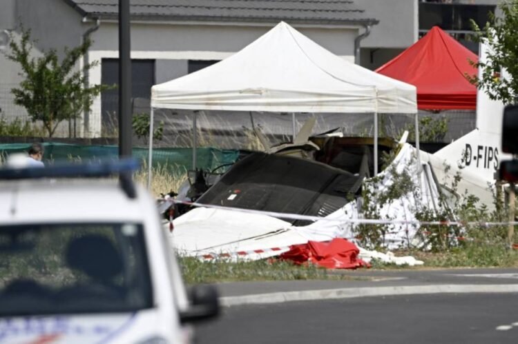 Skydiving plane crash kills 11 in eastern France