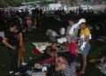Solidarity among Venezuelans made destitute by quake