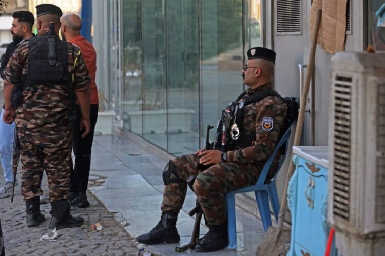 Iraq detain officials in anti-corruption campaign