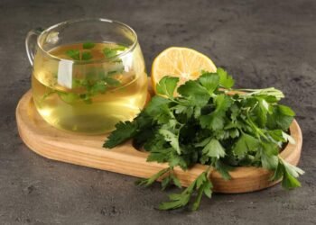 A drink that is prepared quickly and easily, excellent for expelling excess fluid and cleansing the body