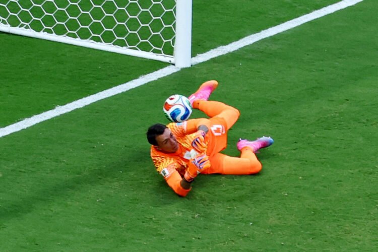 Muslera: I apologize to my teammates and the Uruguayan people for my World Cup