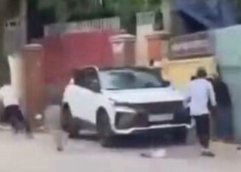 6 arrested for school scuffle