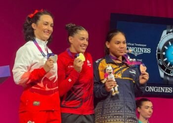 Nauru’s 17yo weightlifting prodigy Femily-Crystie Notte claims Commonwealth Games bronze