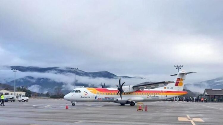 The government is studying the feasibility of a flight to Paris that could be made by Air Nostrum