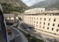 The Cirque artist who suffered an accident in a swimming pool in Escaldes has been transferred to the floor