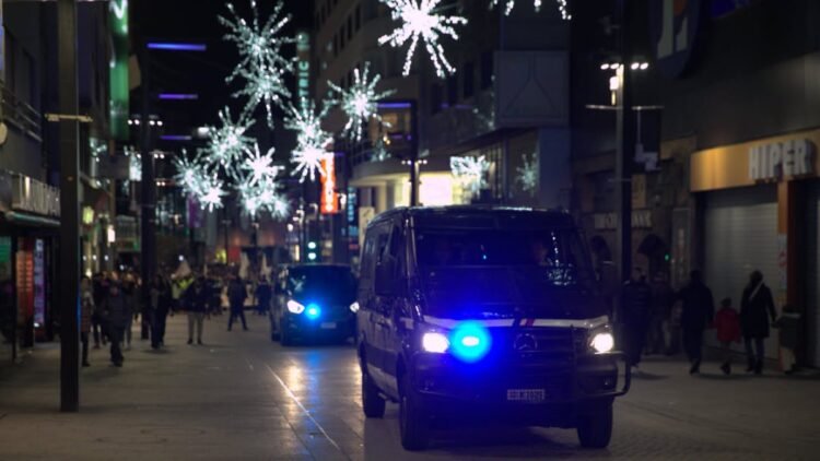 A 20-year-old insults Andorran police officers during a check and damages some motorbikes