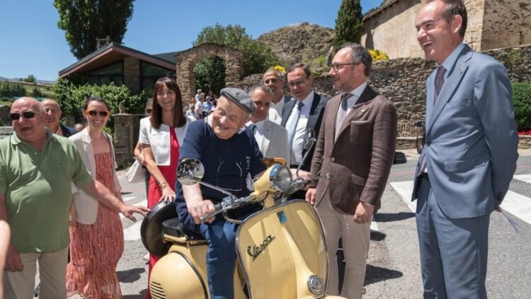 Canillo pays tribute to Monsignor Ramon for the 60 years of his first mass in the parish and in Andorra