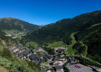 The Tarter piste car park, in Andorra, is disappearing to make way for a new real estate development of luxury homes