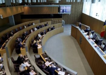 The reduction of prison sentences for good behavior is increased to four days per month