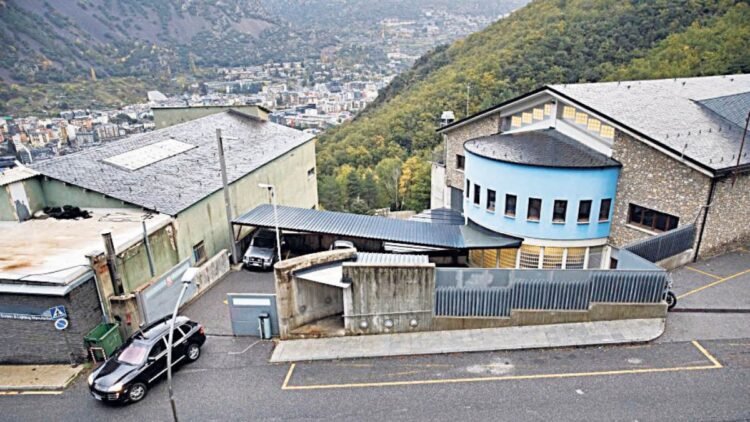 Prisoners may be subjected to forced medical treatment
