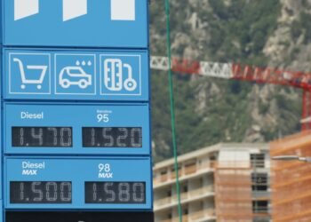 The cost of petrol rebounds a few days after the reduction