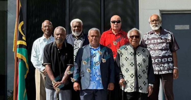 PM consults independence pioneers on Matthew and Hunter before next Gov't move
