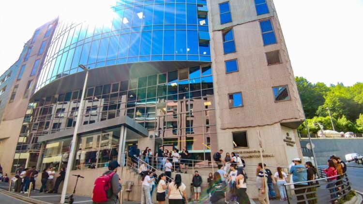 : The Government of Andorra gives 250 more immigration permits to hotels and restaurants to guarantee service during the summer