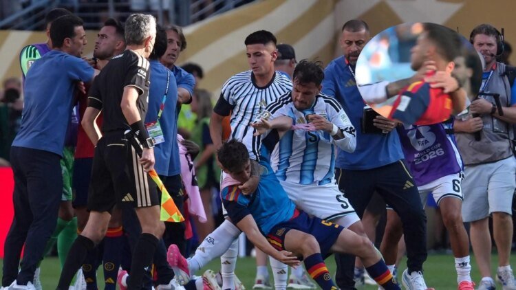 The 2026 World Cup final ended in a fight: Leandro Paredes’ violent attack on Eric García after Argentina’s defeat against Spain (video)