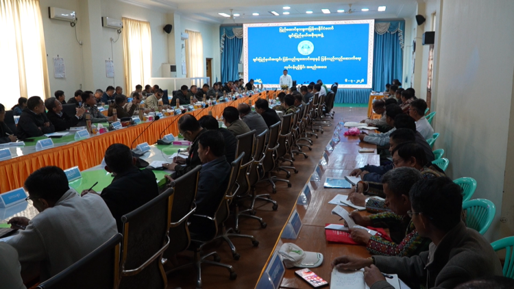 Chin State Chief Minister discusses rehabilitation activities