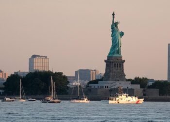 Fireworks, heat and politics: America celebrates its 250th birthday