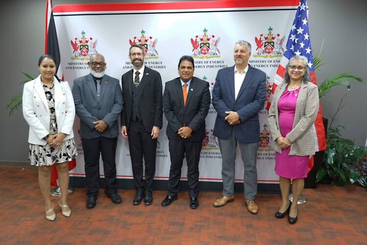 Energy ministers meet U.S. envoy to strengthen bilateral ties