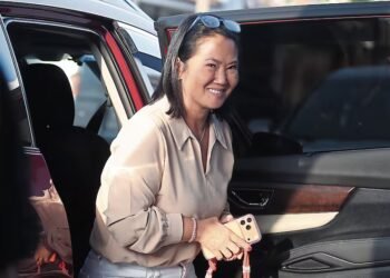 Keiko Fujimori met with provincial mayors of Juliaca and Puno in his office last
