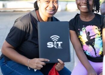 More parents, teachers to benefit from Digicel’s Safer Internet Programme | News
