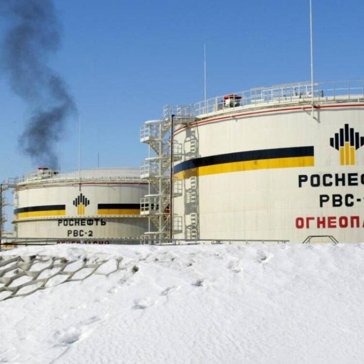 Global oil demand dropping, but US drivers keep buying more gas | Business