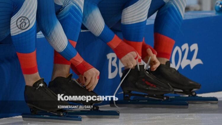 The International Skating Union allowed Russians to compete in
