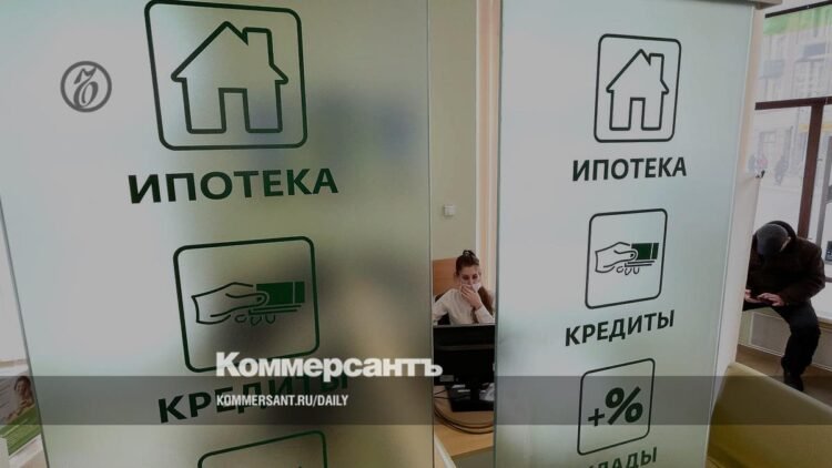 The largest banks have reduced the issuance of mortgages in May 2026 due to seasonality