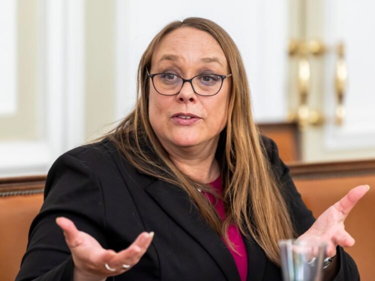 Geneva minister still wants France to share G7 costs