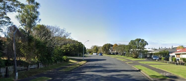 Driver arrested after pedestrian struck on Auckland’s Hibiscus Coast